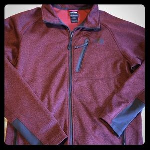 Men’s medium north face zip up maroon
